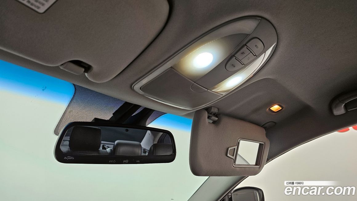 Hyundai Genesis 2012