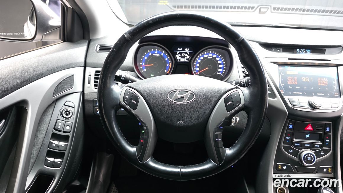 Hyundai AVANTE 2014