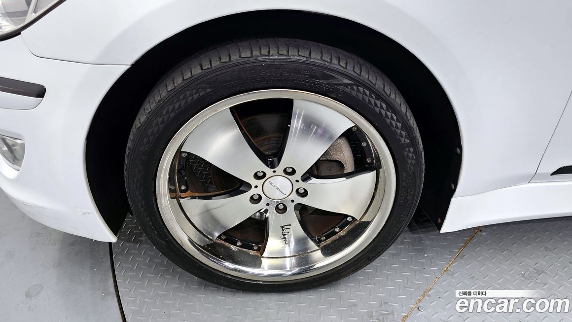 Hyundai Genesis 2012