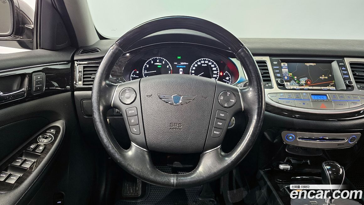 Hyundai Genesis 2012