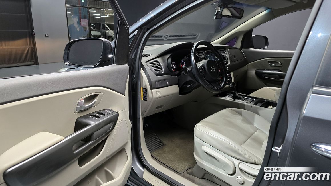 Kia Canival 2015