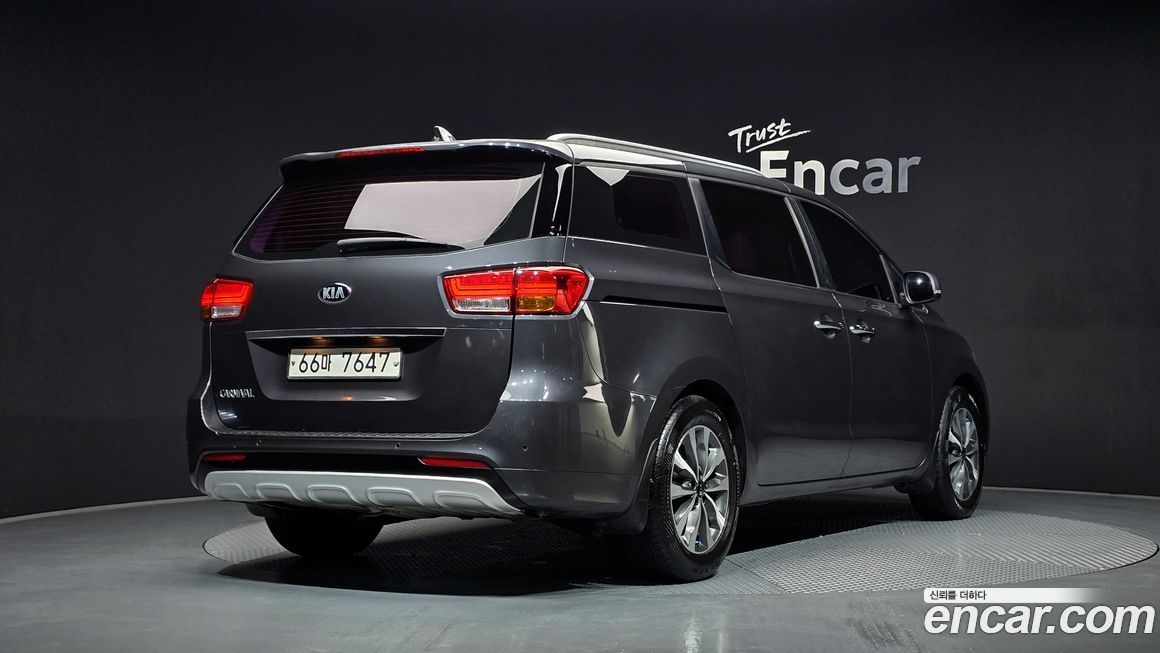 Kia Canival 2015