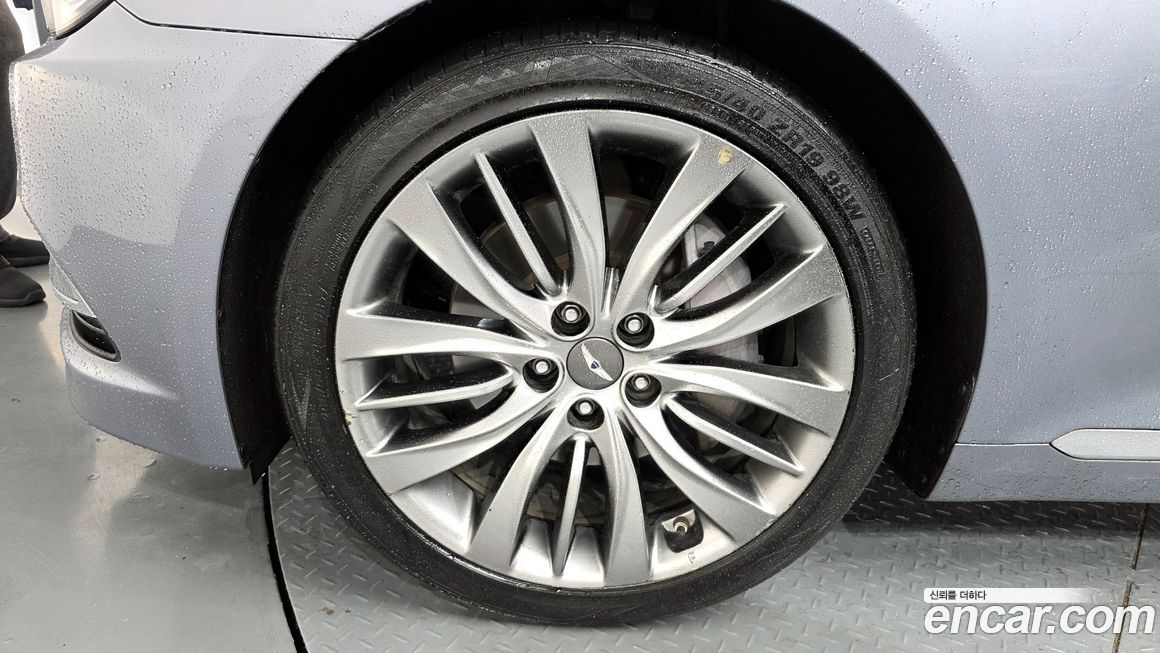 Hyundai Genesis 2014