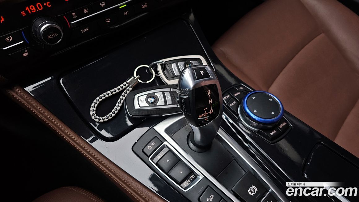 BMW 5-Series 2016