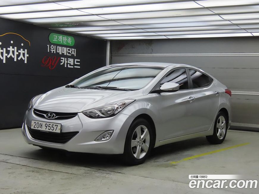 Hyundai AVANTE 2012