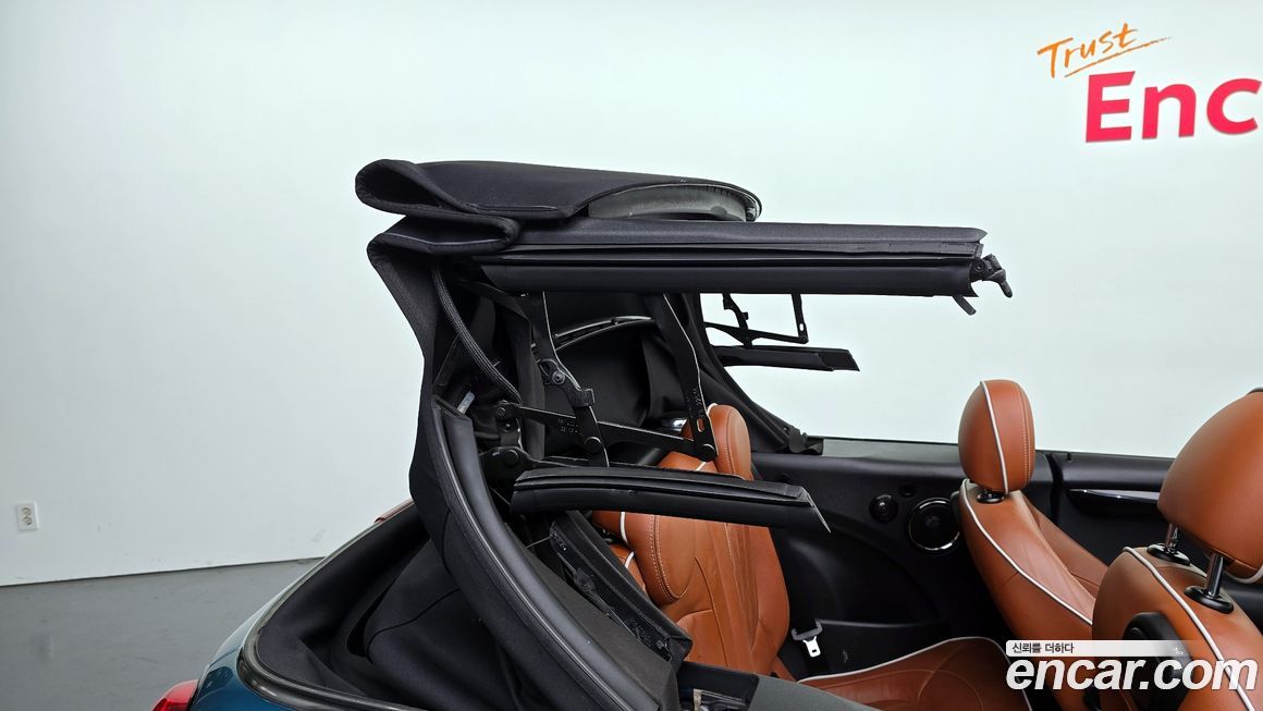 Mini Cooper Convertible 2017