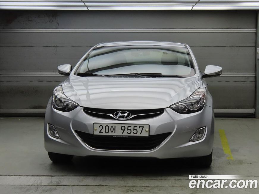 Hyundai AVANTE 2012