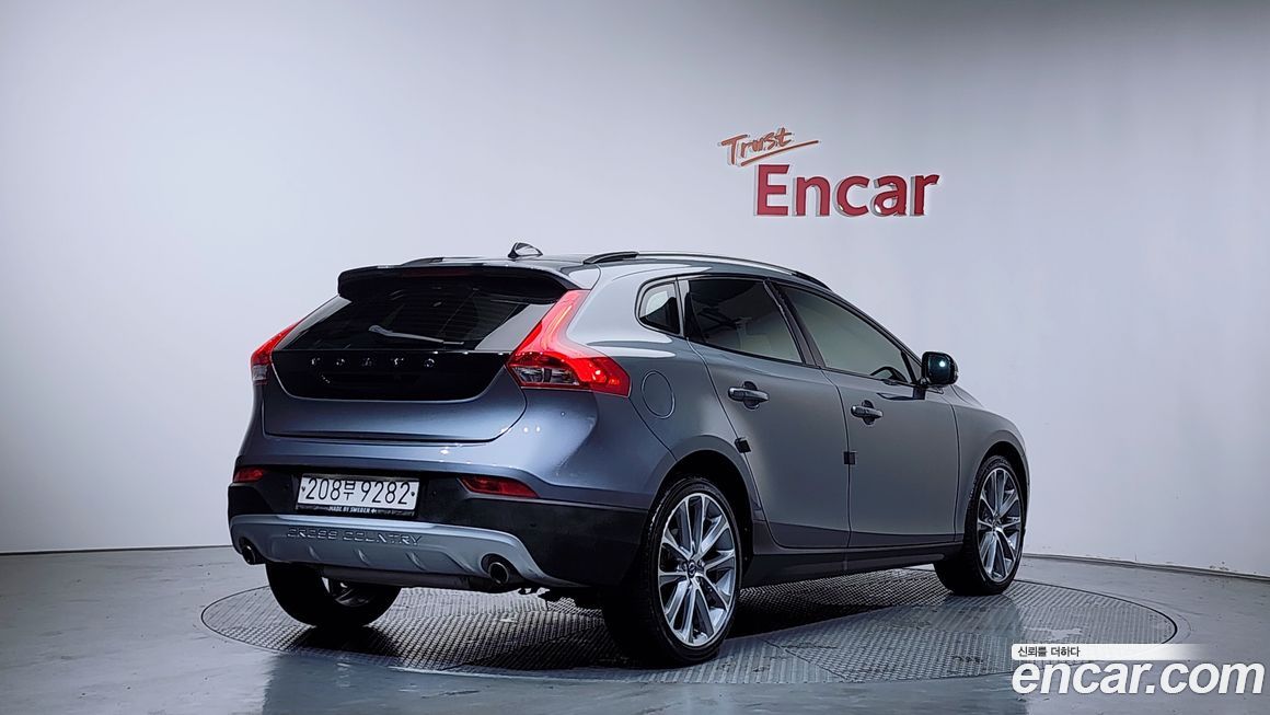 Volvo V40 2016