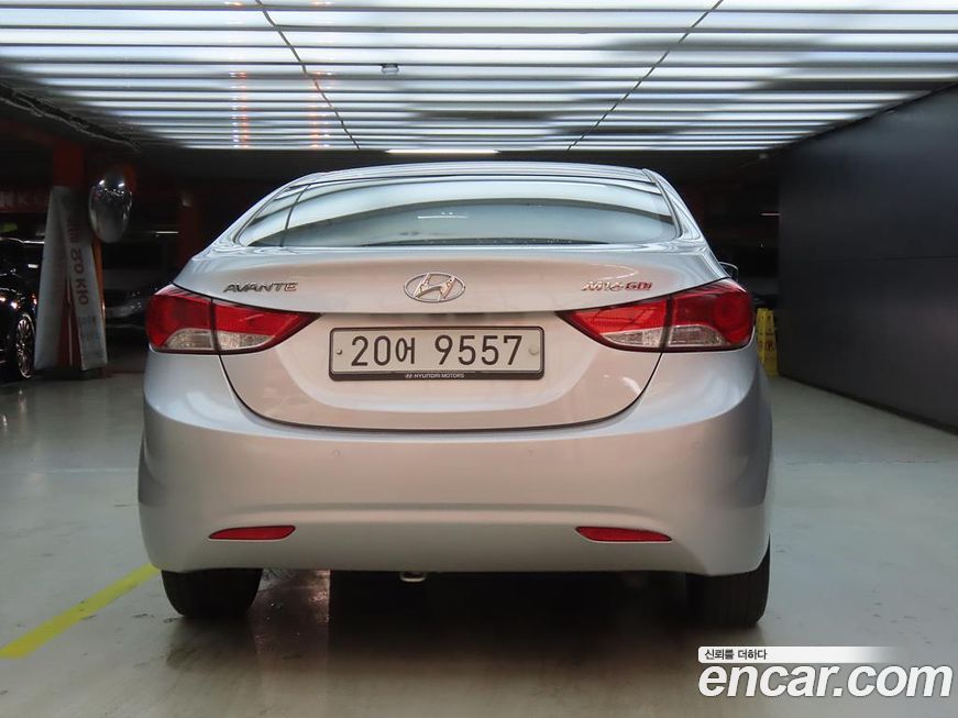Hyundai AVANTE 2012