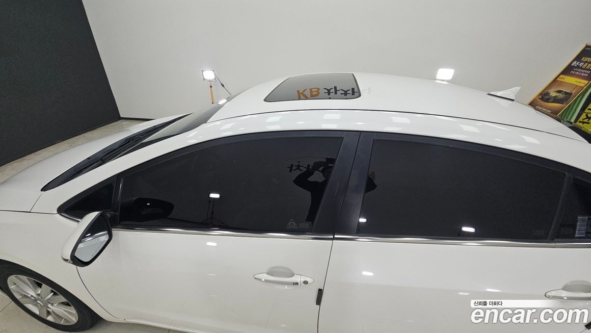 Kia K3 2013