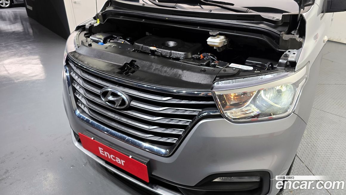 Hyundai Starex 2021