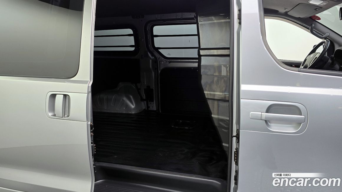 Hyundai Starex 2021
