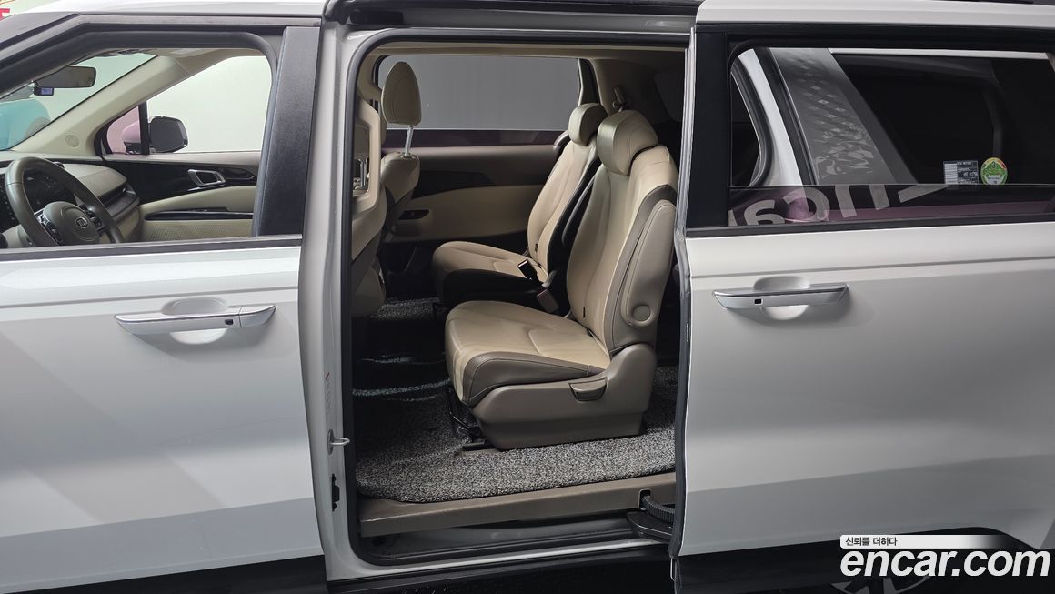 Kia Canival 2021
