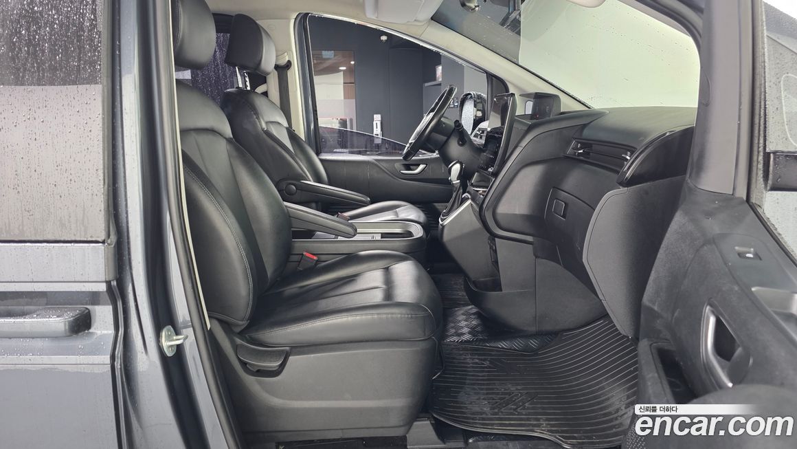Hyundai Staria 2022