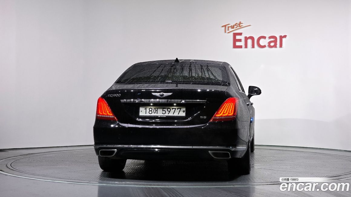 Genesis EQ900 2017