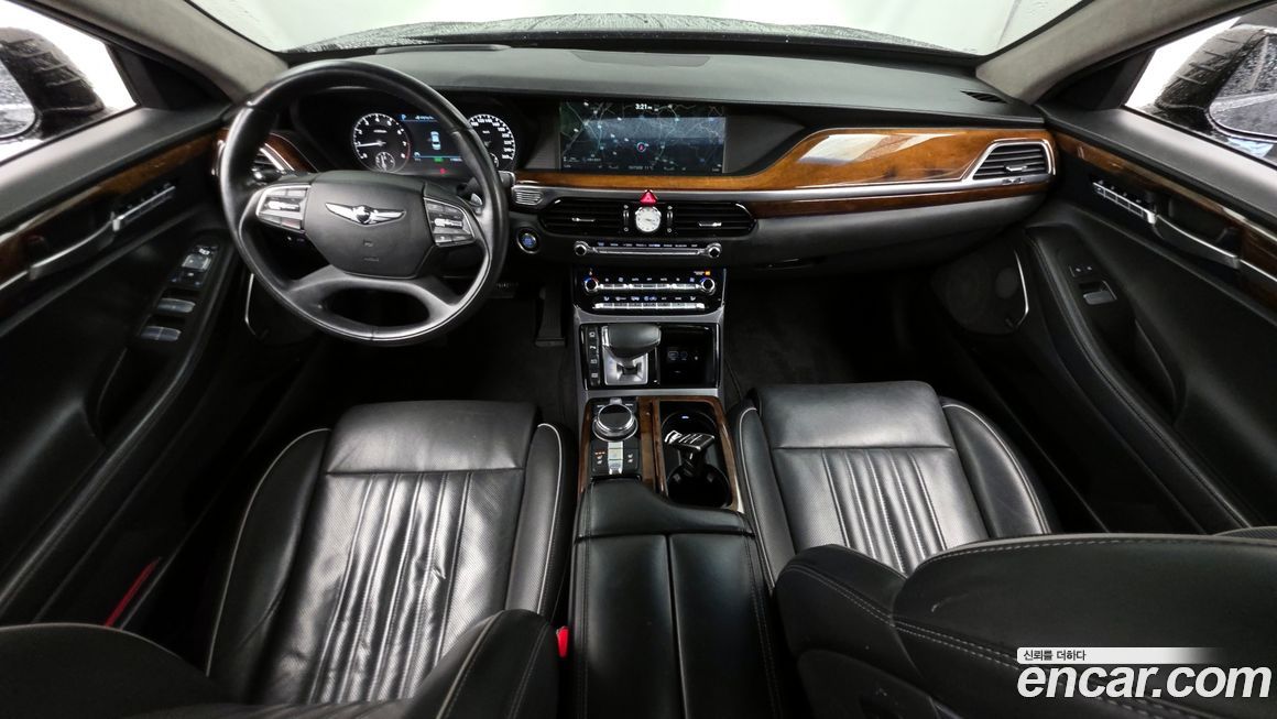 Genesis EQ900 2017