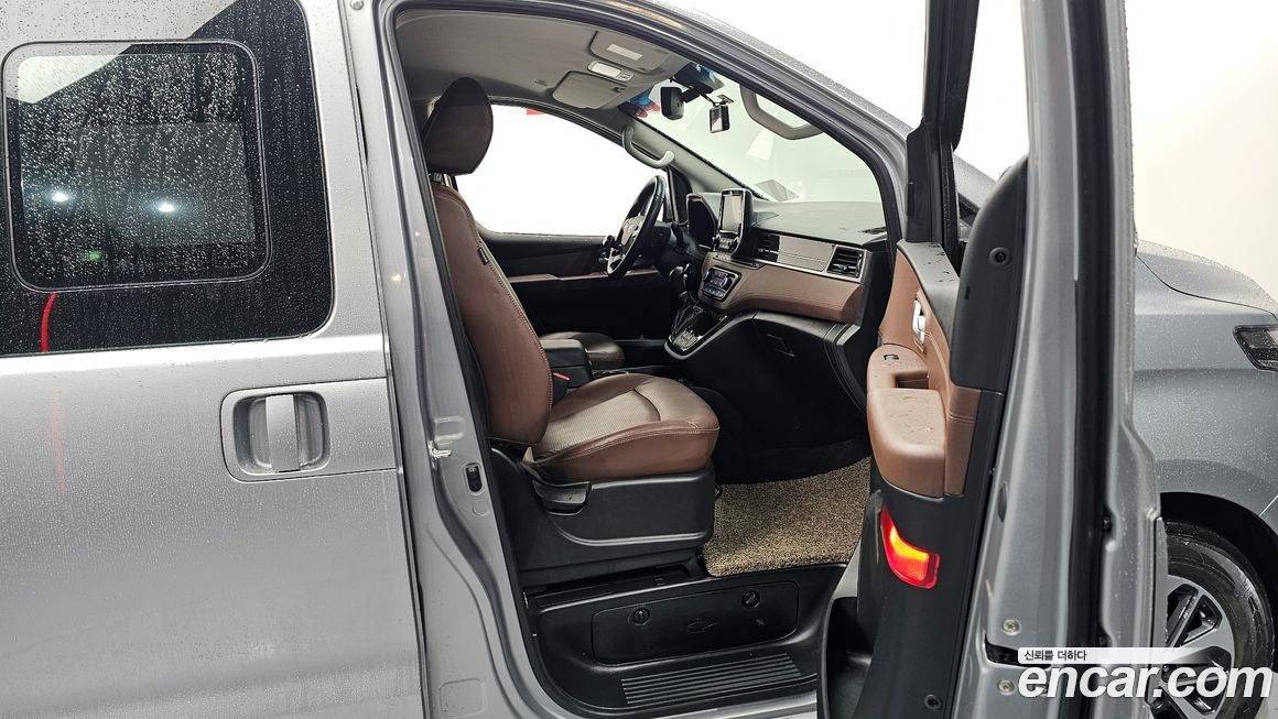 Hyundai Starex 2021