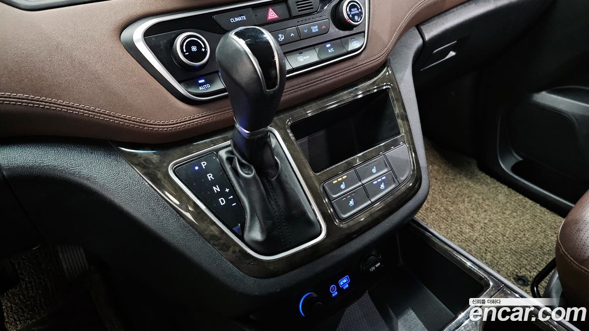 Hyundai Starex 2021