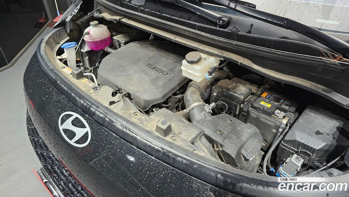 Hyundai Staria 2025