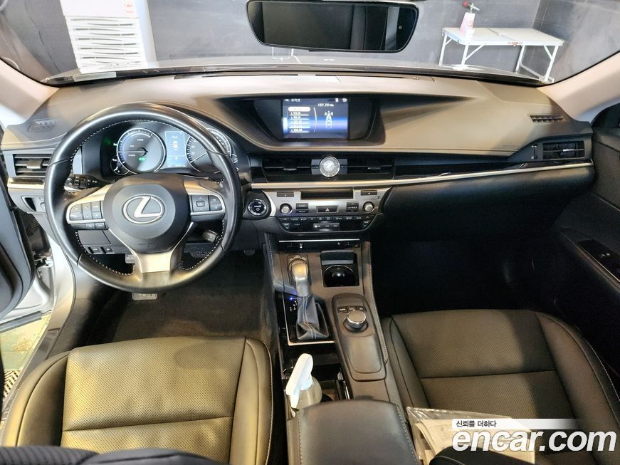 Lexus ES 2017
