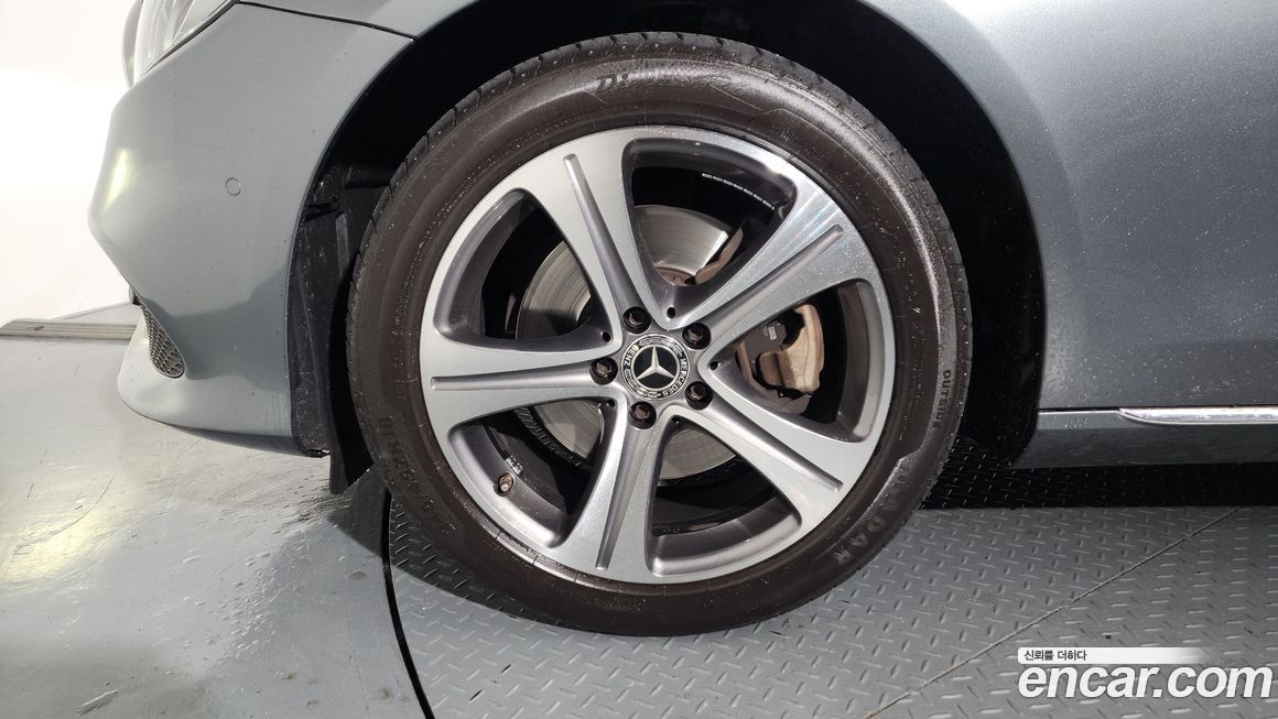 Mercedes-Benz E-Class 2019