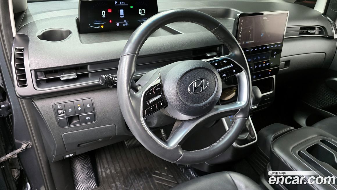 Hyundai Staria 2023