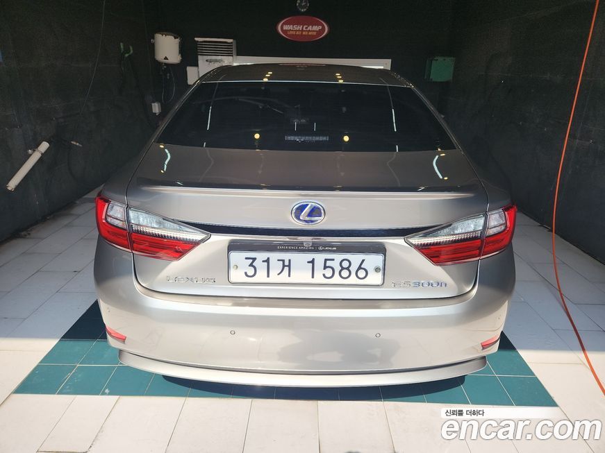 Lexus ES 2017