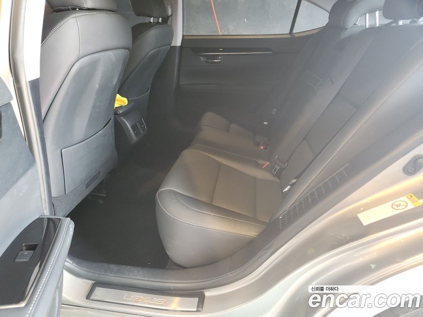 Lexus ES 2017