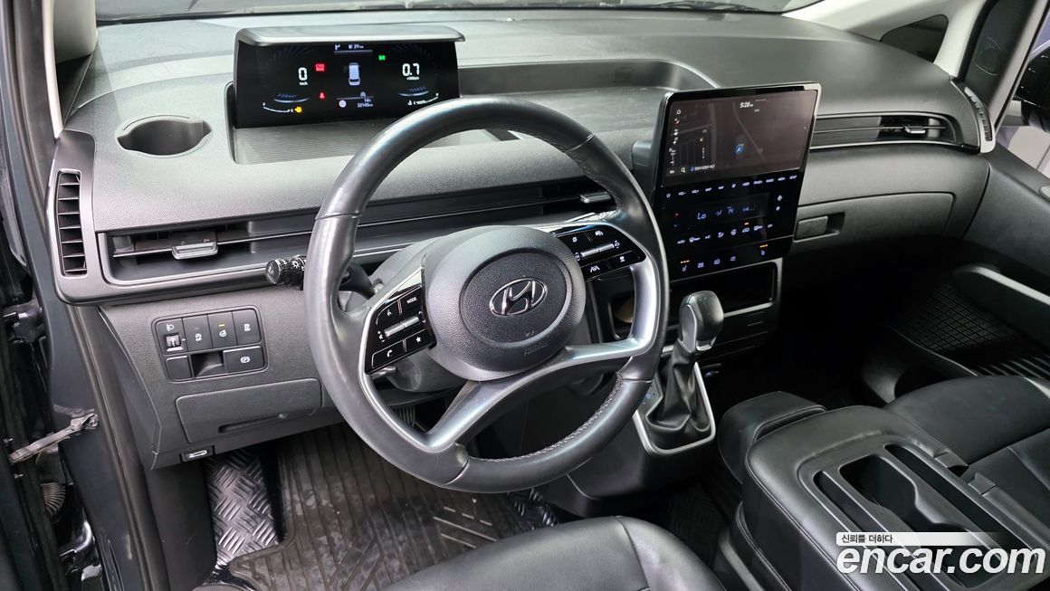Hyundai Staria 2023
