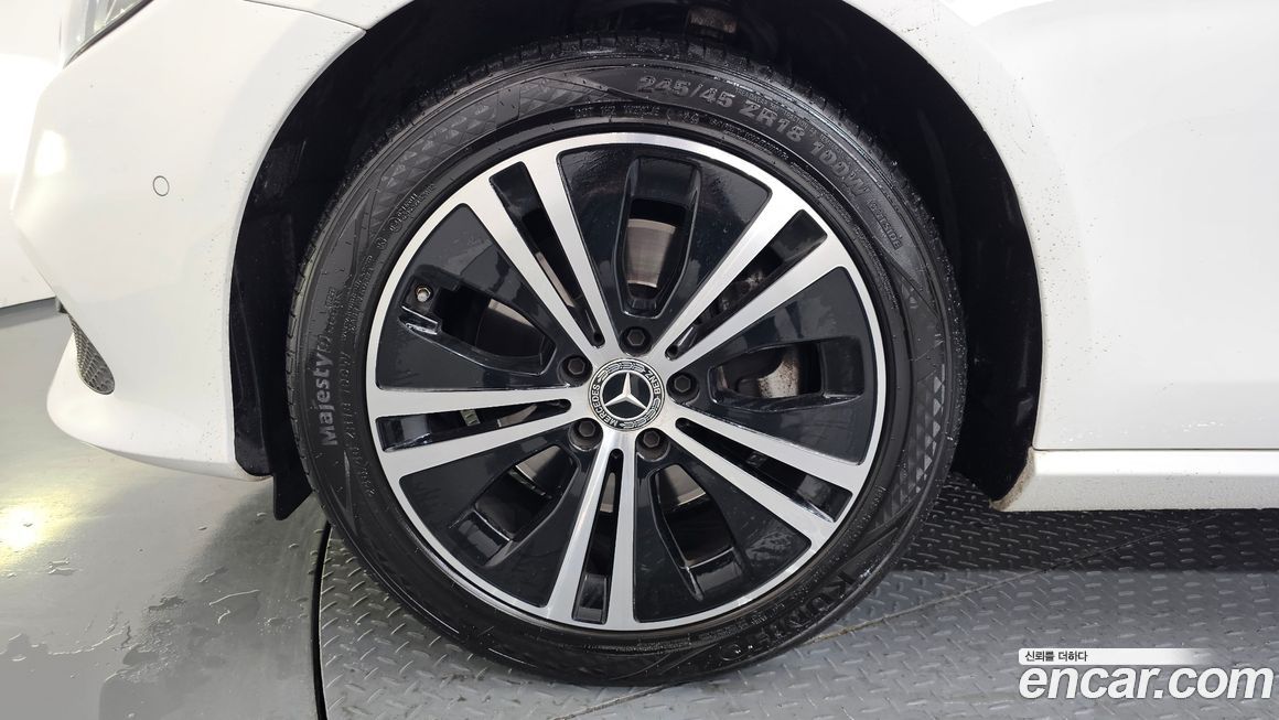 Mercedes-Benz E-Class 2020