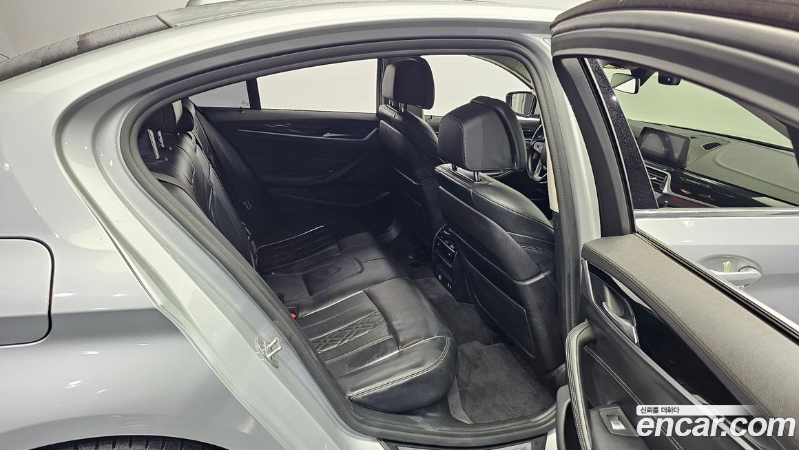BMW 5-Series 2020