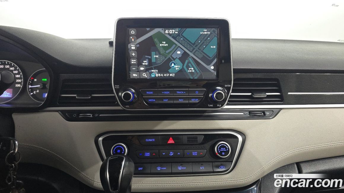 Hyundai Starex 2021