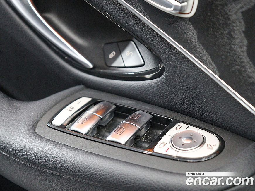 Mercedes-Benz GLC-Class 2019