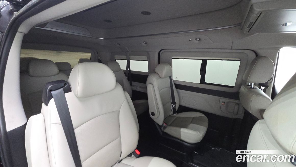 Hyundai Starex 2021