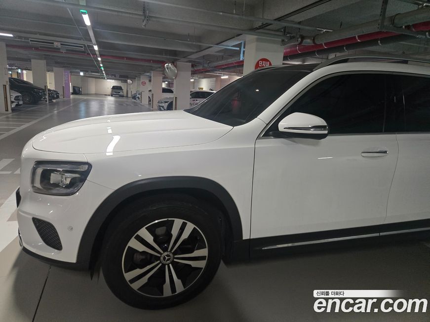 Mercedes-Benz GLB-Class 2021