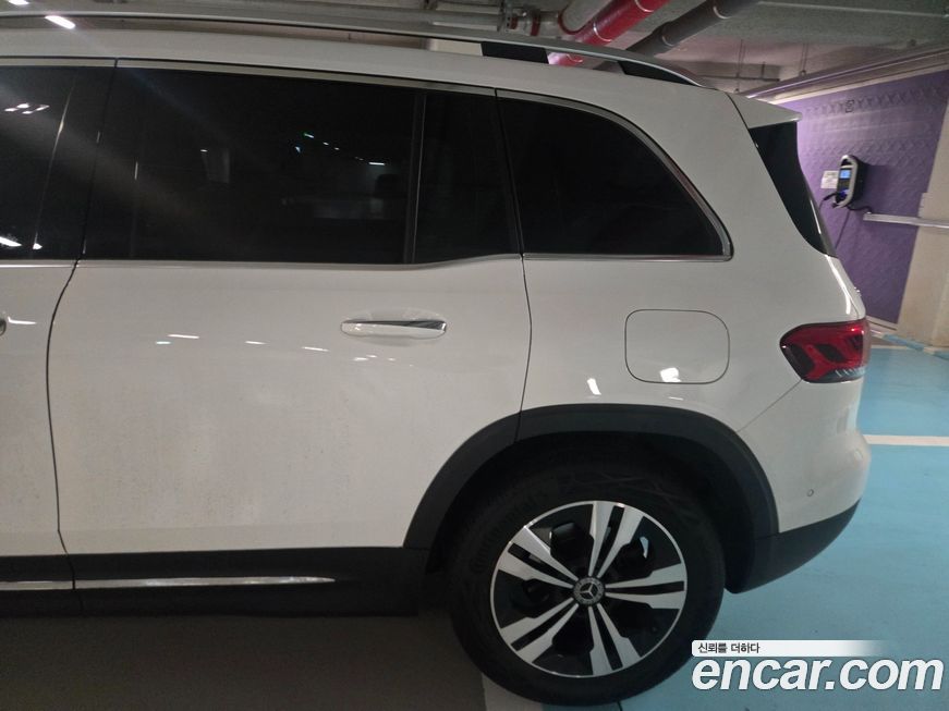 Mercedes-Benz GLB-Class 2021