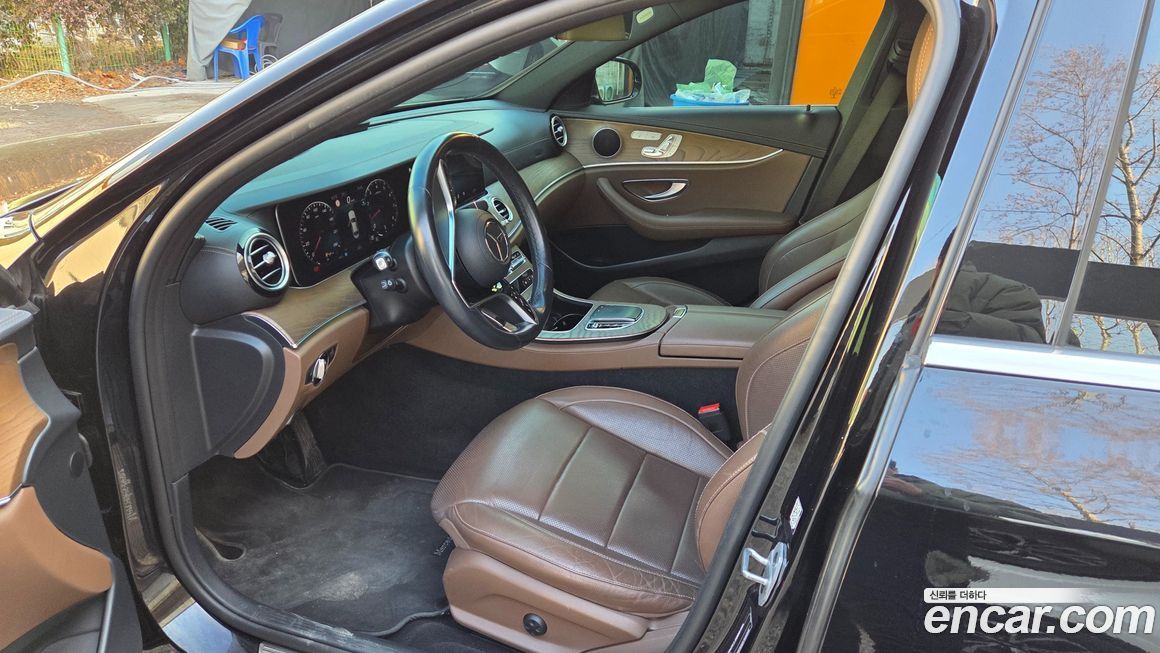 Mercedes-Benz E-Class 2021