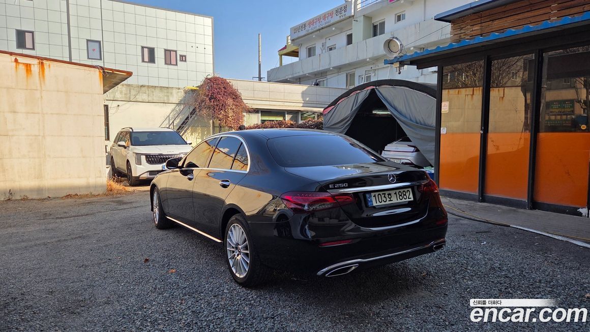 Mercedes-Benz E-Class 2021