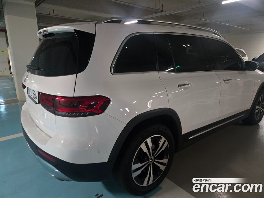 Mercedes-Benz GLB-Class 2021