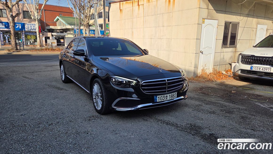 Mercedes-Benz E-Class 2021