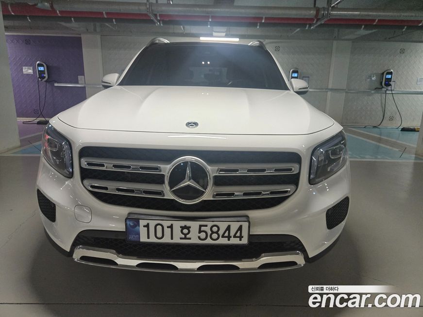 Mercedes-Benz GLB-Class 2021