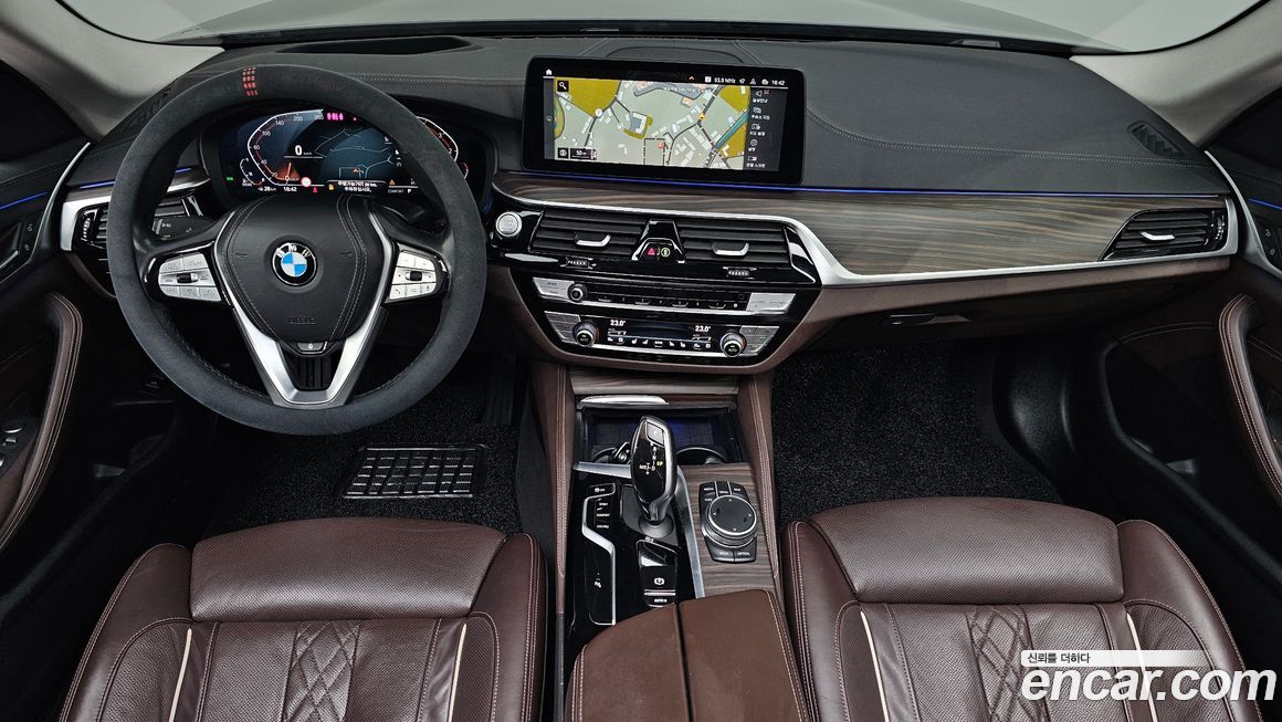 BMW 5-Series 2021
