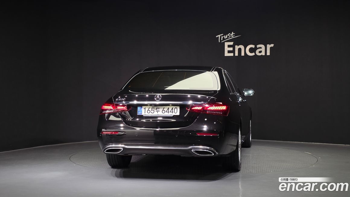 Mercedes-Benz E-Class 2021