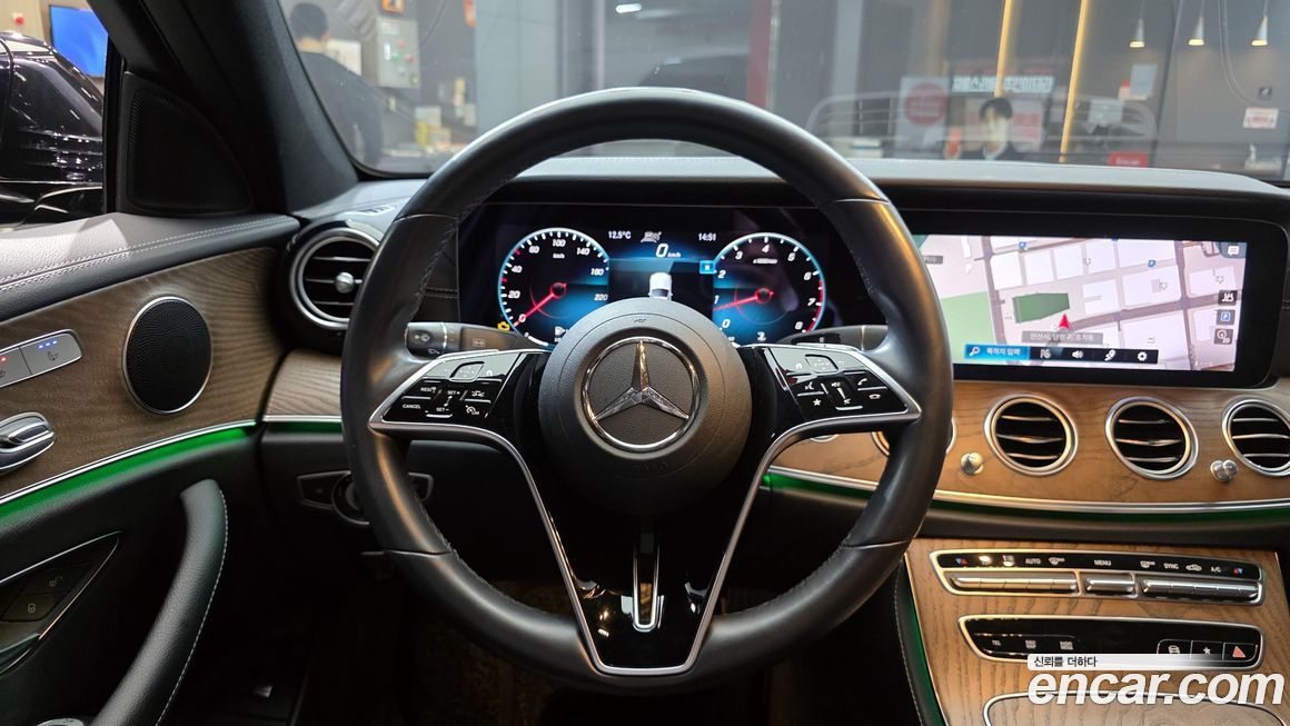 Mercedes-Benz E-Class 2021