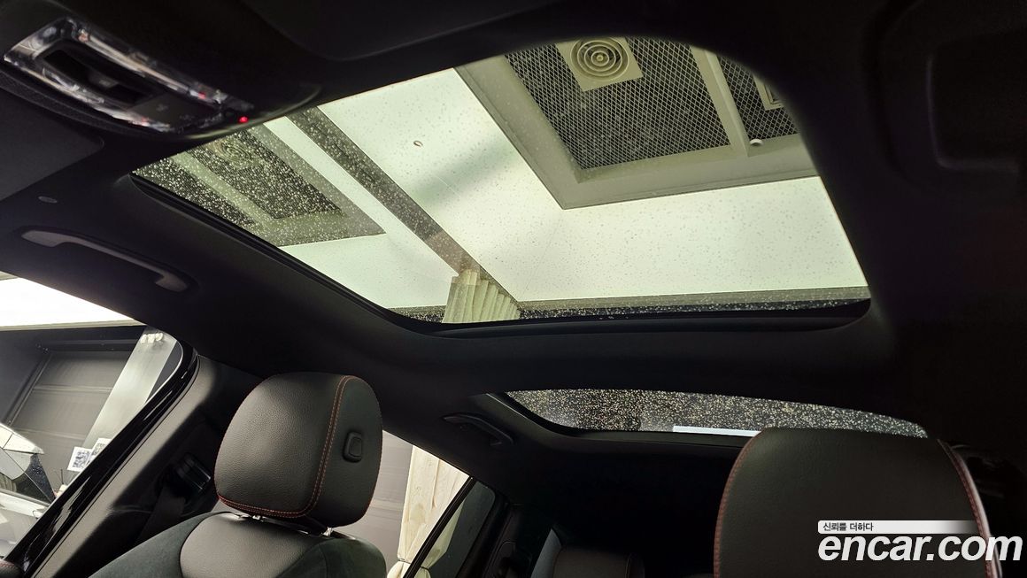 Mercedes-Benz GLB-Class 2023