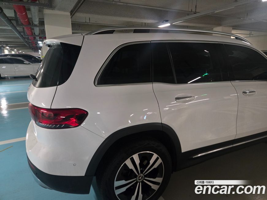 Mercedes-Benz GLB-Class 2021