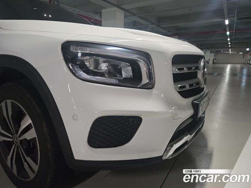 Mercedes-Benz GLB-Class 2021