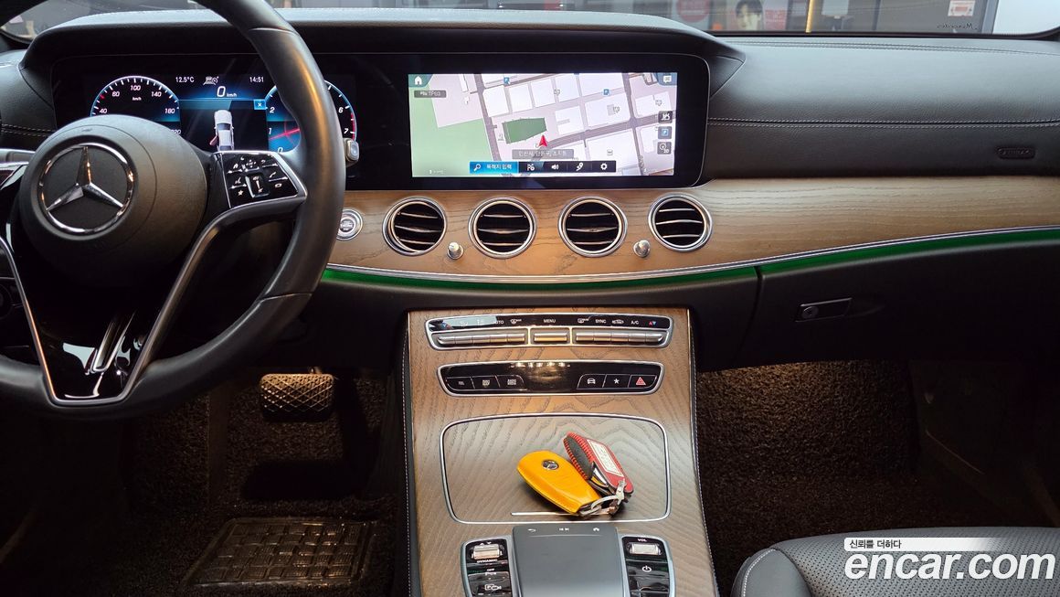 Mercedes-Benz E-Class 2021