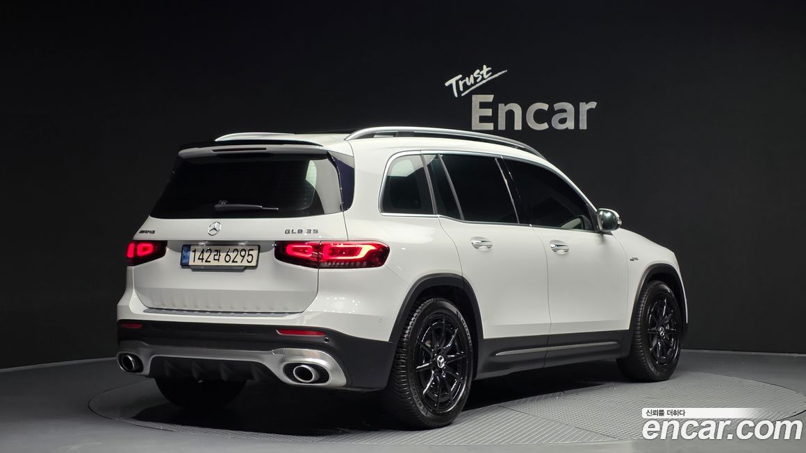 Mercedes-Benz GLB-Class 2021