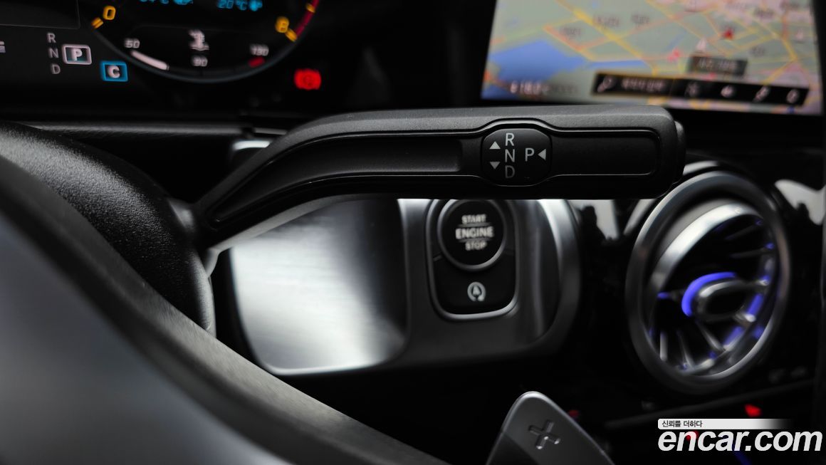 Mercedes-Benz GLB-Class 2021